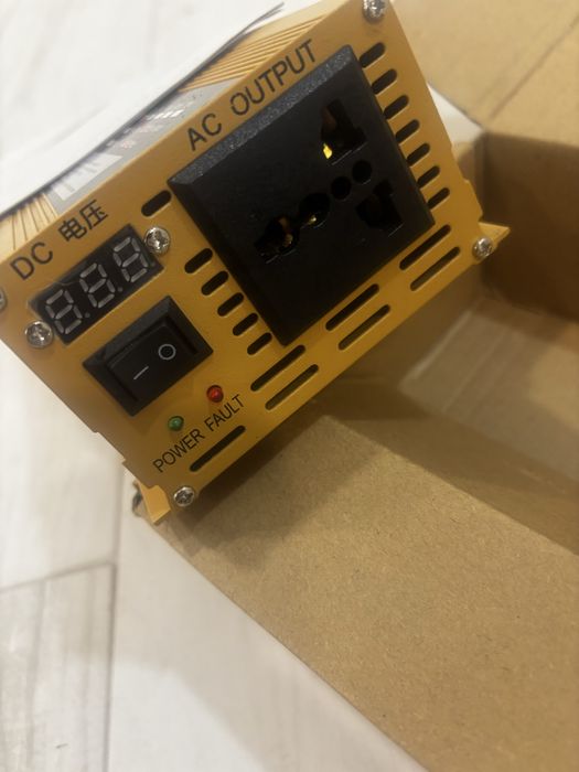 Інвертор Pure Sine Wave Inverter 12-220В 3000 Вт