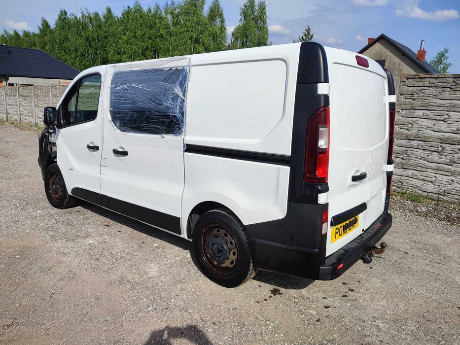 OPEL Vivaro  2015 Rok 1.6 Diesel  Anglik klima