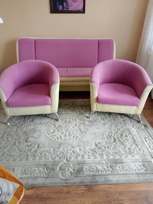 Oddam za darmo kanapa  i 2 folele