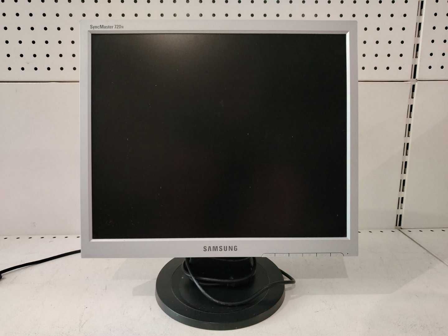 10 штук Монитор 17" Samsung SyncMaster 720N квадратные 3:4