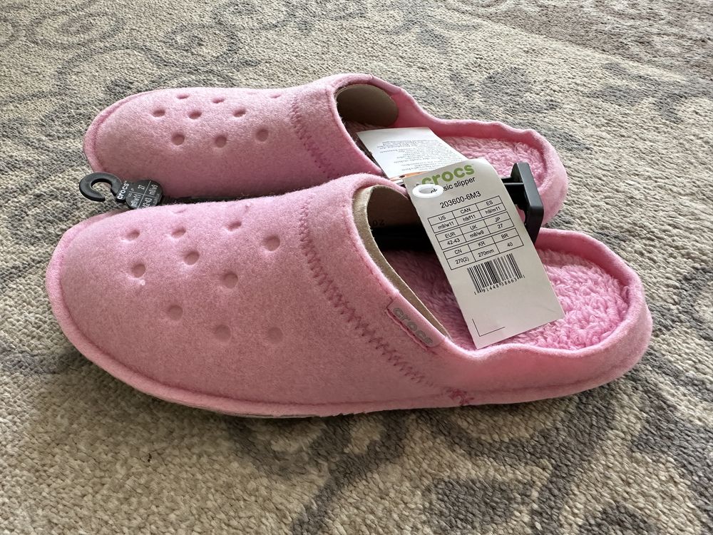 Продам домашні капці (тапки) Crocs