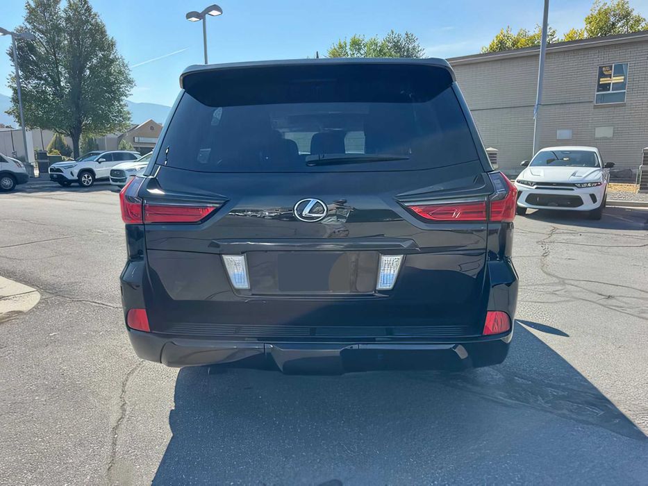 Lexus LX 570      2017