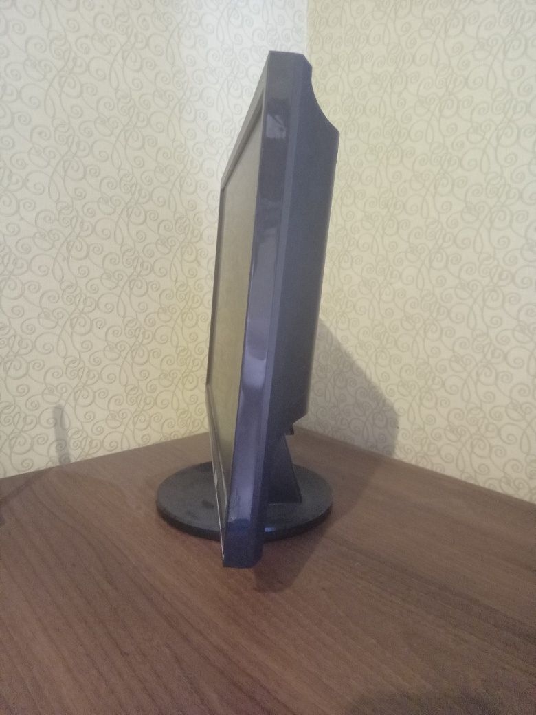 Продам комп'ютерный монитор от asus Tryme в хорошем состоянии,робочий