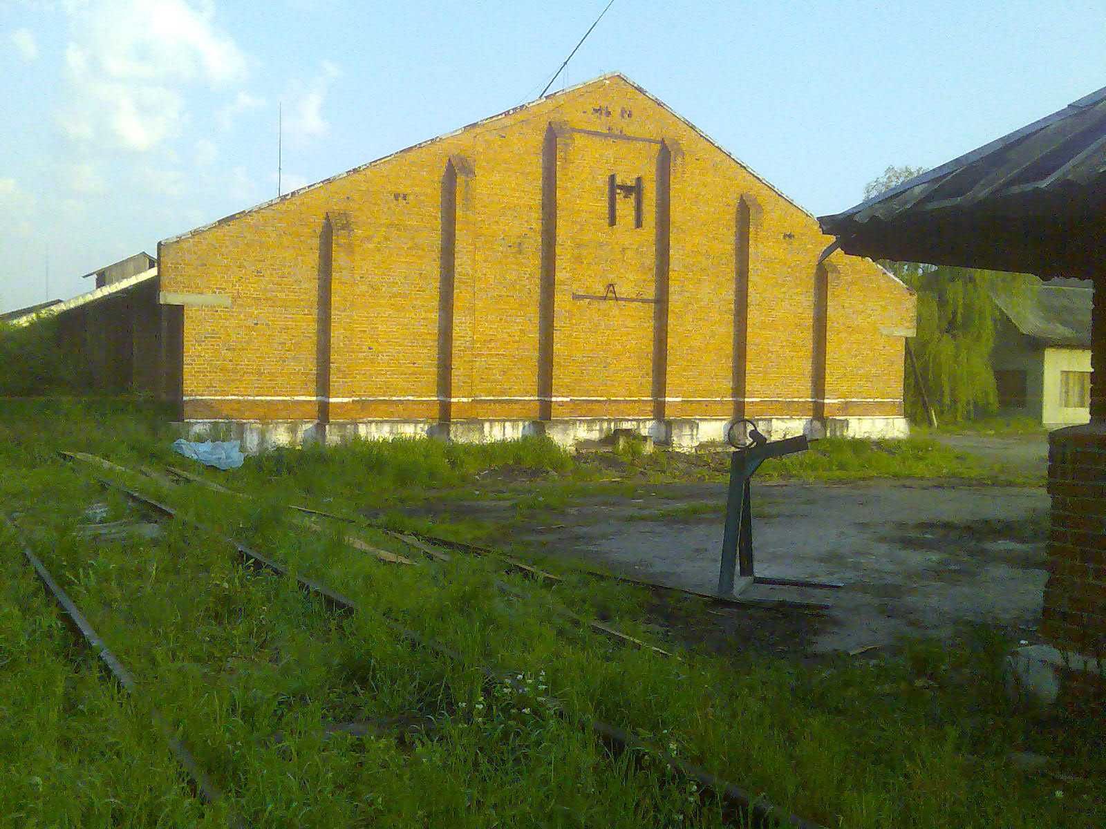 Продам виробничо-складські приміщення