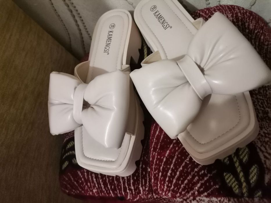 Продам стильні шльопки босоніжки