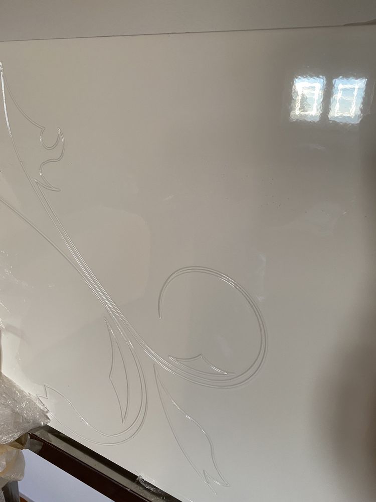 Movel branco como novo