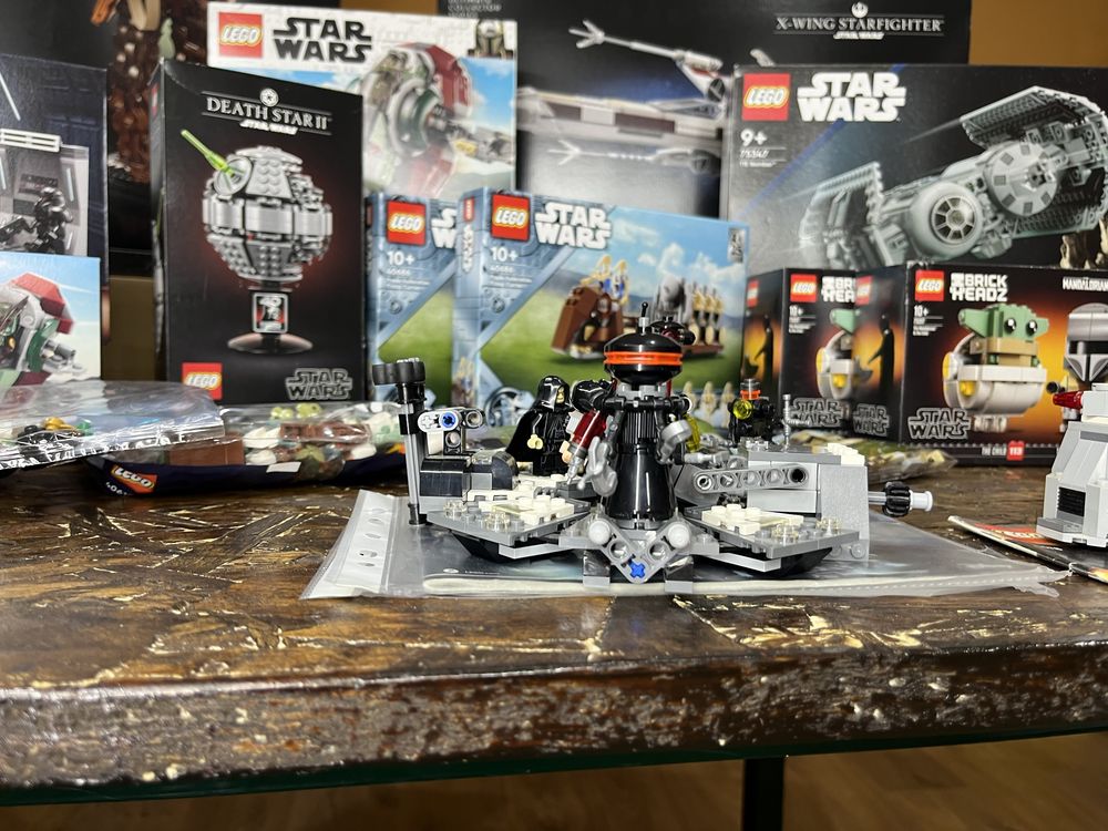 Lego Star Wars : 75355 , 75317 , 40686 , 40591 , 75371 , 75312 , 75324