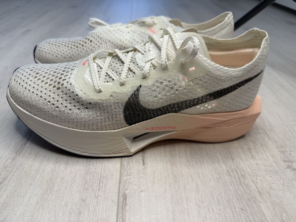 Кросівкии Nike ZOOMX VAPORFLY NEXT% 3 DV4129-103
