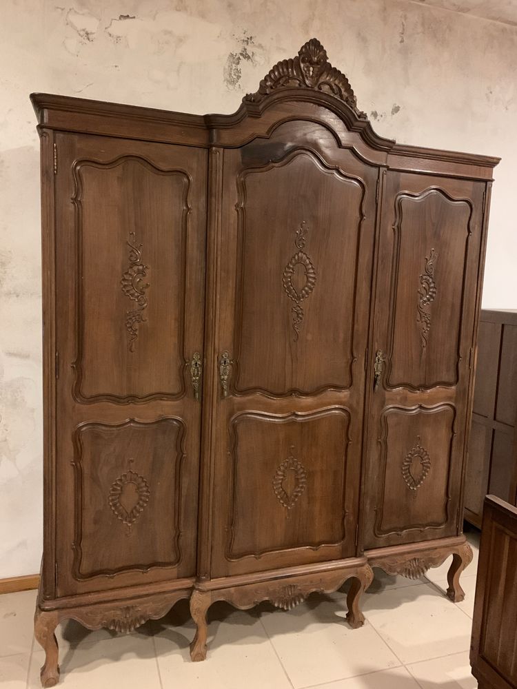 Banco de carpinteiro roupeiro relogio de pendulo  Atelier e outros