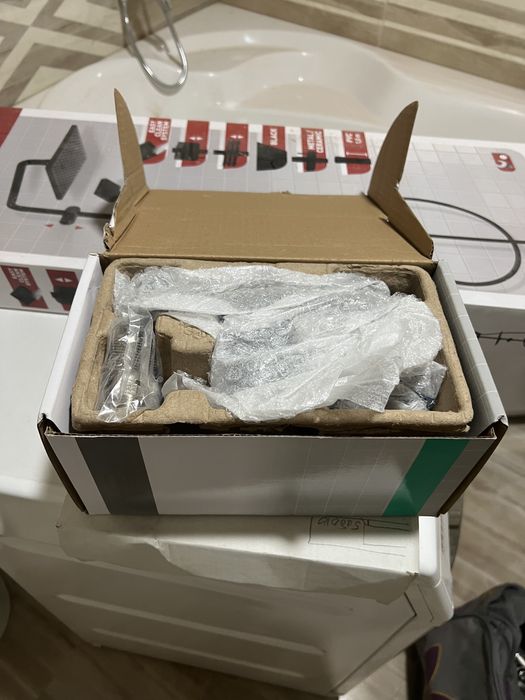 Змішувач hansgrohe Vernis Blend для раковини з зливним набором