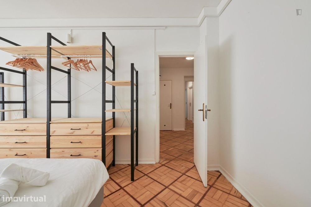 679097 - Saldanha 9, Room 6 - room with double...