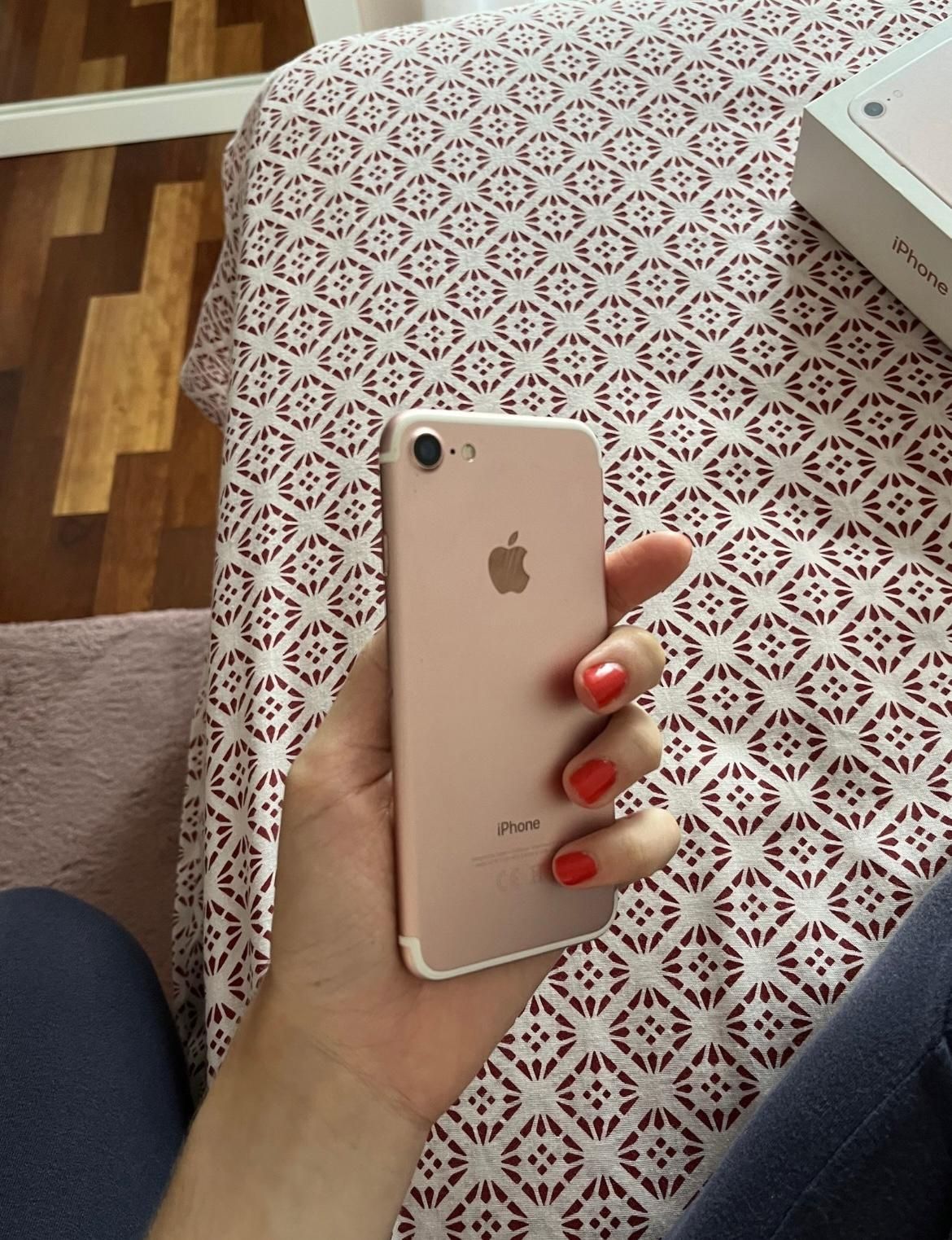 iPhone 7 Rose Gold