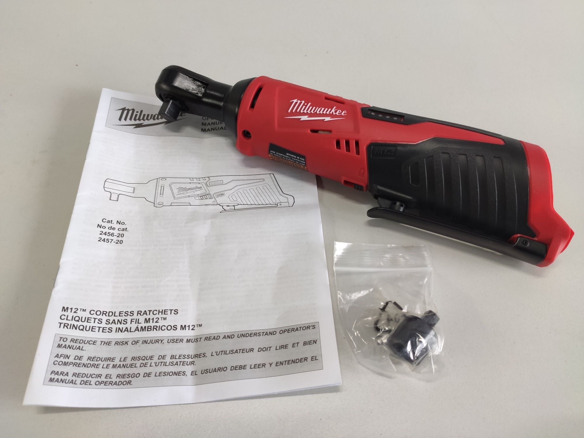 Milwaukee M12 2457-20 кутовий гайковерт 3/8" Оригінал США