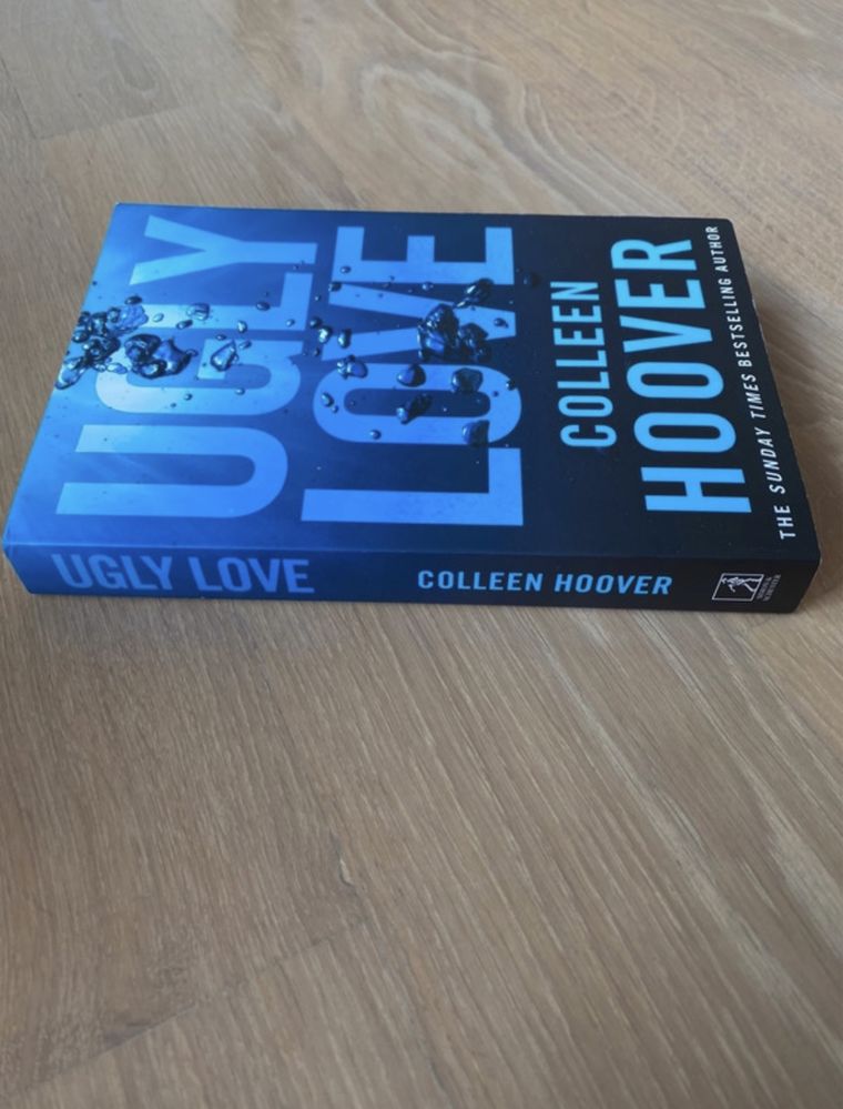 książka Ugly love po angielsku Colleen Hoover