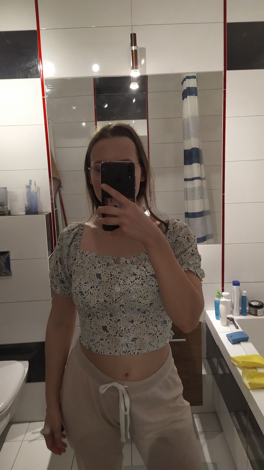 Crop top koszulka bluzka kwiatki dekolt kwadratowy falbanka XS S lato