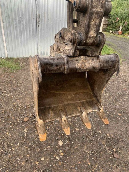 міні-екскаватор Volvo EC27C