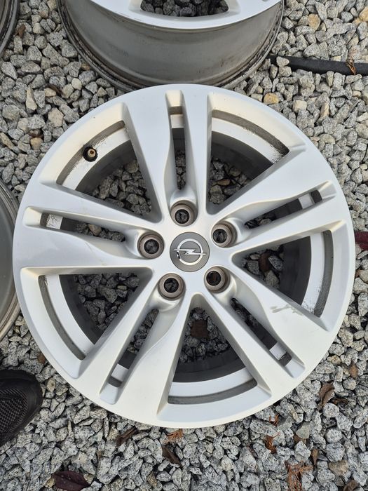 Felgi aluminiowe Opel Astra J K 16 5x105 7J et41 orginal