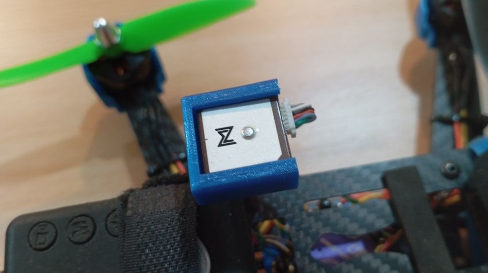 Dron na ramie ZMR 250 + Speedybee F405 40A aio zestaw z GPS +FPV