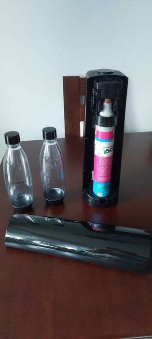 Saturator SODASTREAM Czarny + 3 butelki + nabój