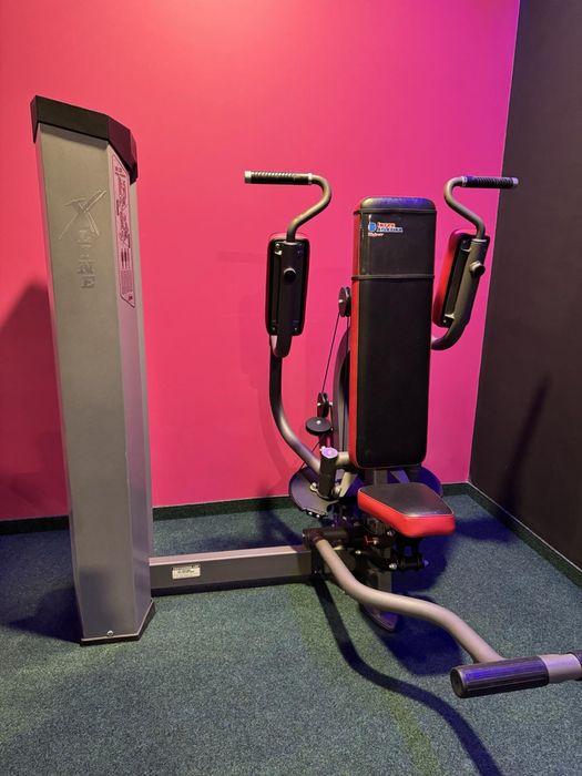 Тренажер груди -  машина Xline XR122