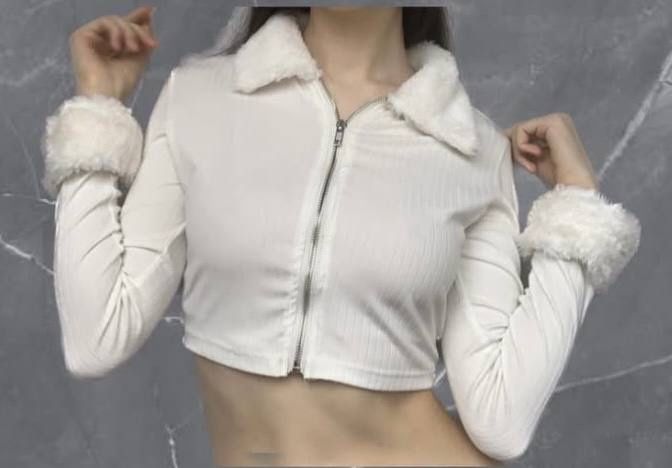 Продам стильну кофтинку