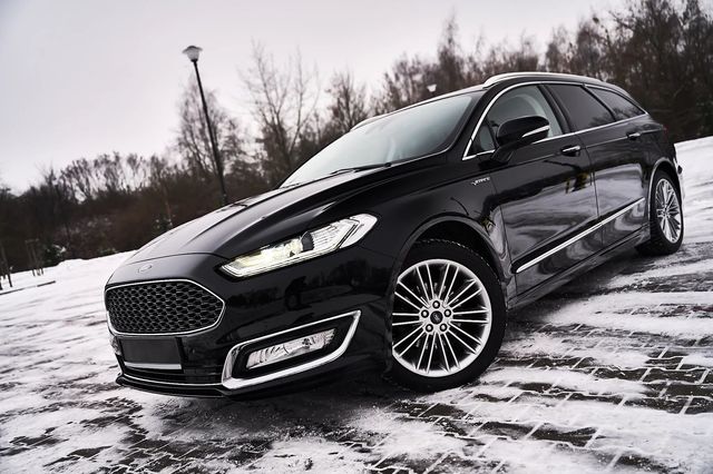 Ford Mondeo Mondeo Po Liftcie Model 2019 180KM Automat ==Vignale==