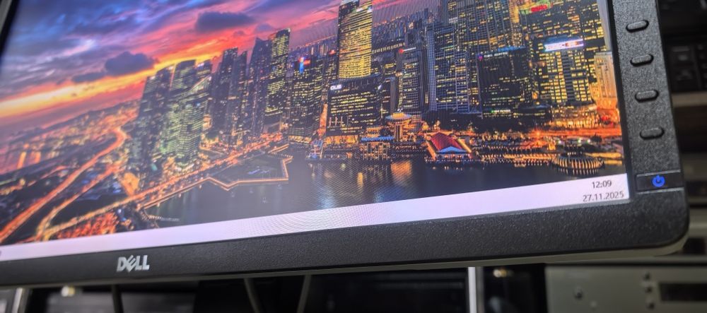 Монітор Dell U2312HMt/VGA/DVI/DP