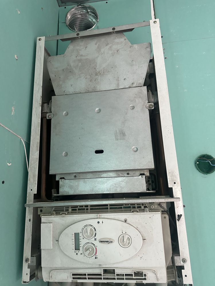 Двухконтурный дымоходный газовый котел renova star 24 kWt.наложка!!