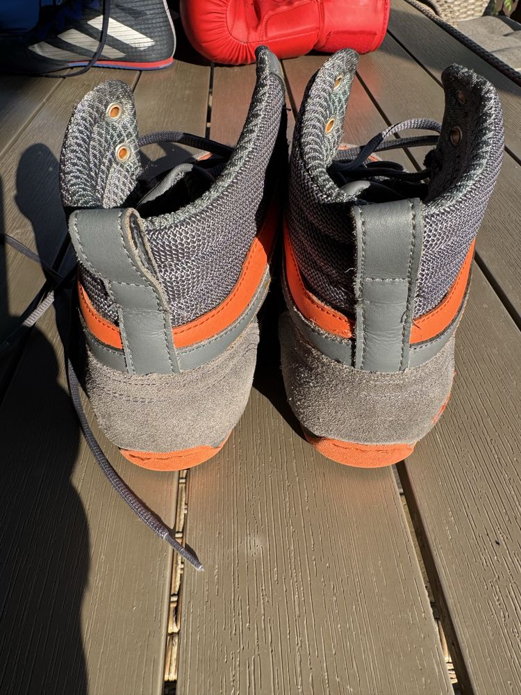 Боксерки,взуття для боксу Lonsdale 39,5