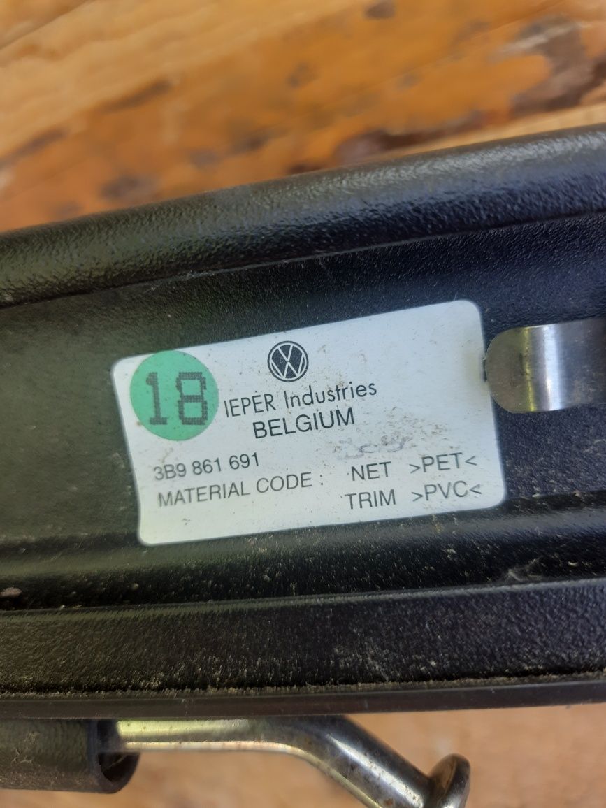 Сітка/сетка перегородка в VW passat b5