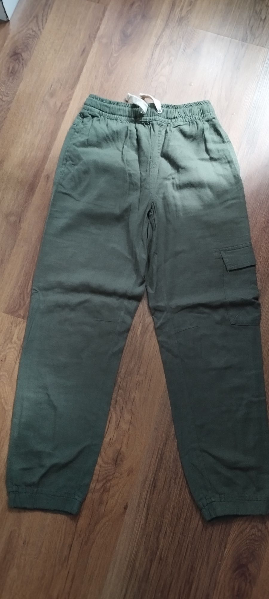 Spodnie lekkie zielone Cool Club rozmiar 146