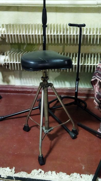 Стілець для барабанщика Amati