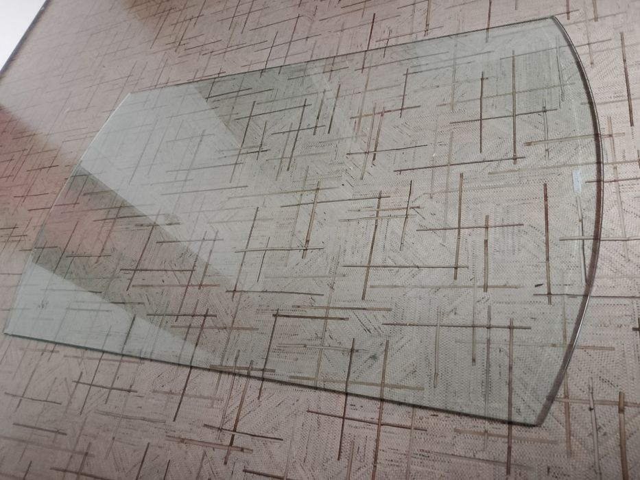 Скляна кришка стола