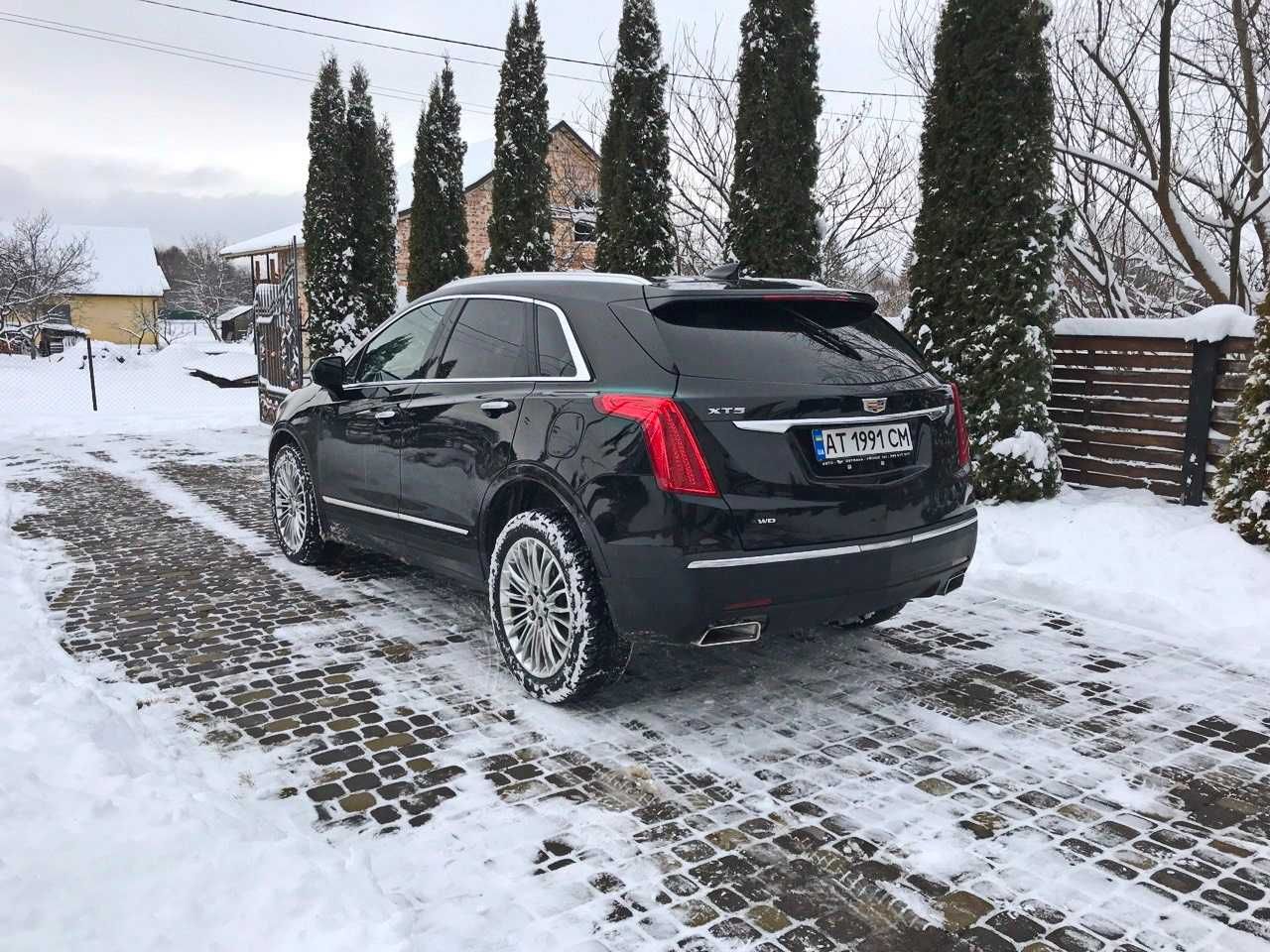 Авто Cadillac XT5