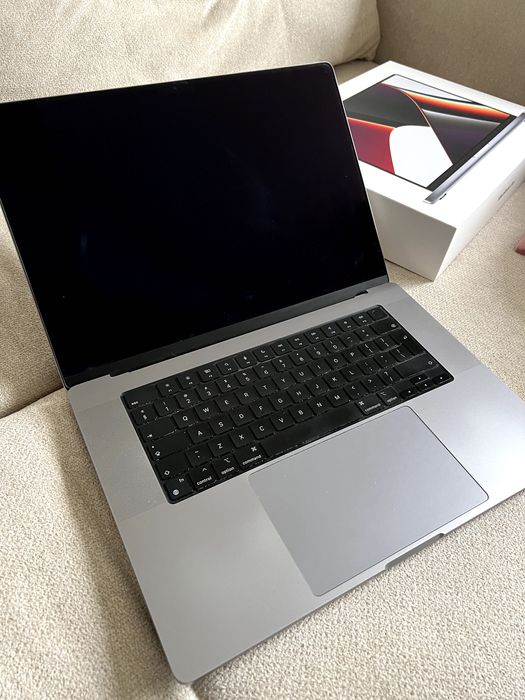 Macbook M1 Pro 16'' 16GB/512GB 10 core