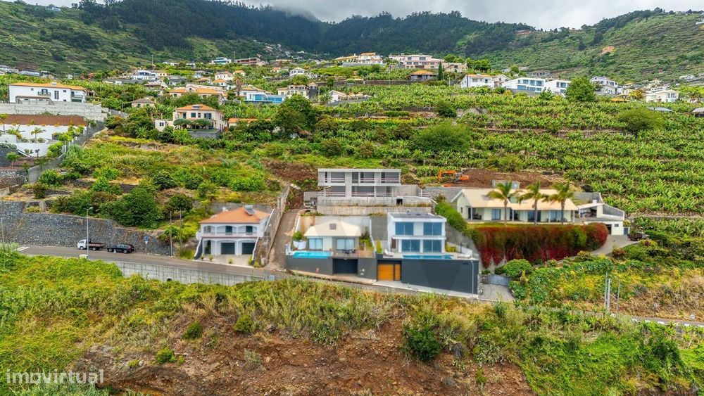 Moradia T3 de Luxo em Construção – Arco da Calheta, Madeira