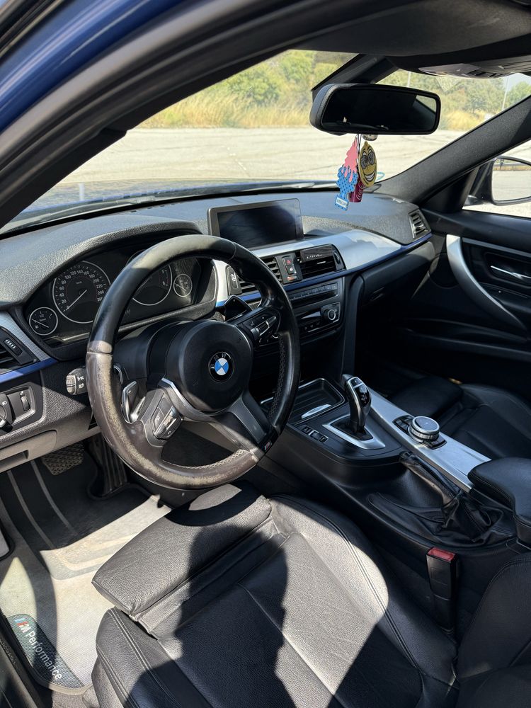 BMW 320d Touring • M Performance • Azul Estoril