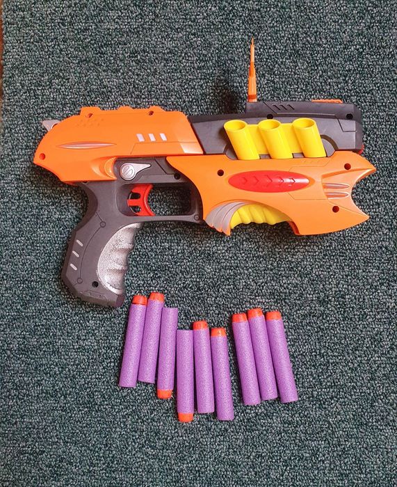 Pistolety j. Nerf + strzałki