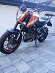 KTM Duke 125 cm rok 2017.
