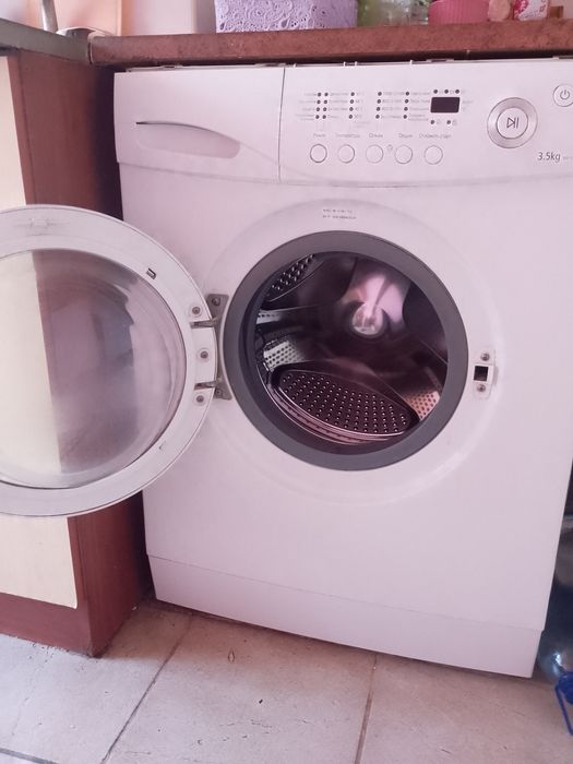 Продаю стиральную машину автомат Samsung