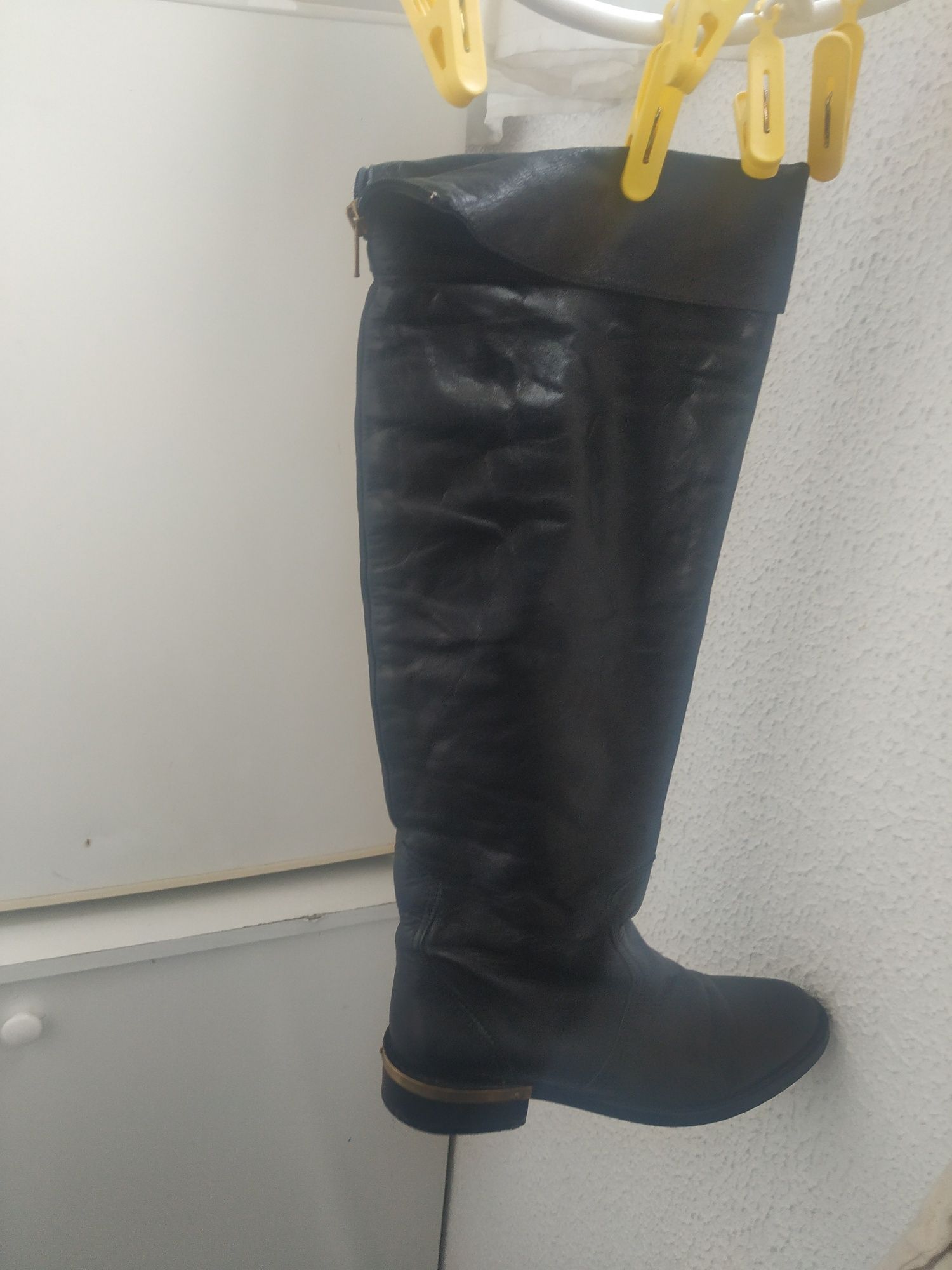 Botas altas de pele nacionais