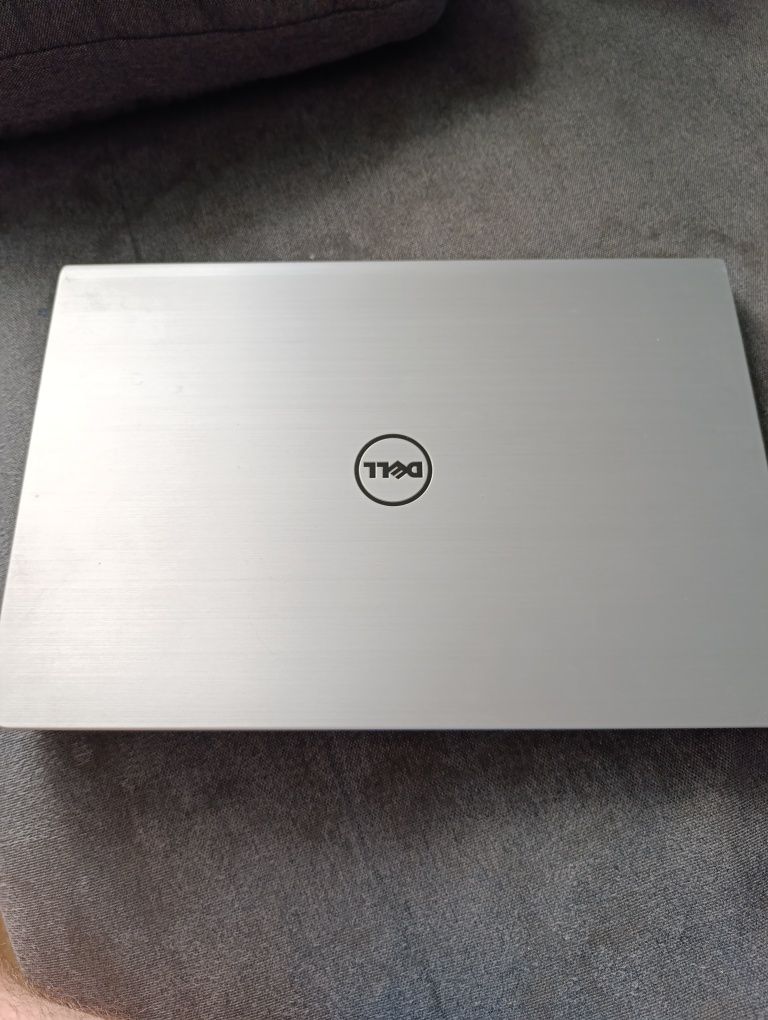 Sprzedam Laptop Dell