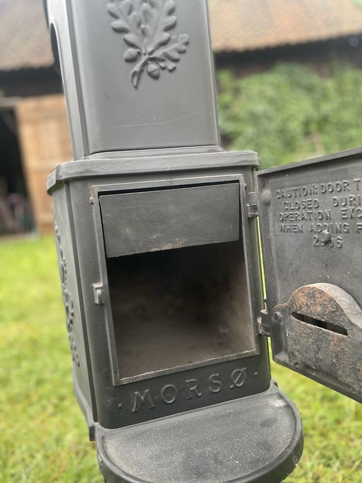 Duński piec Morso koza leśny motyw