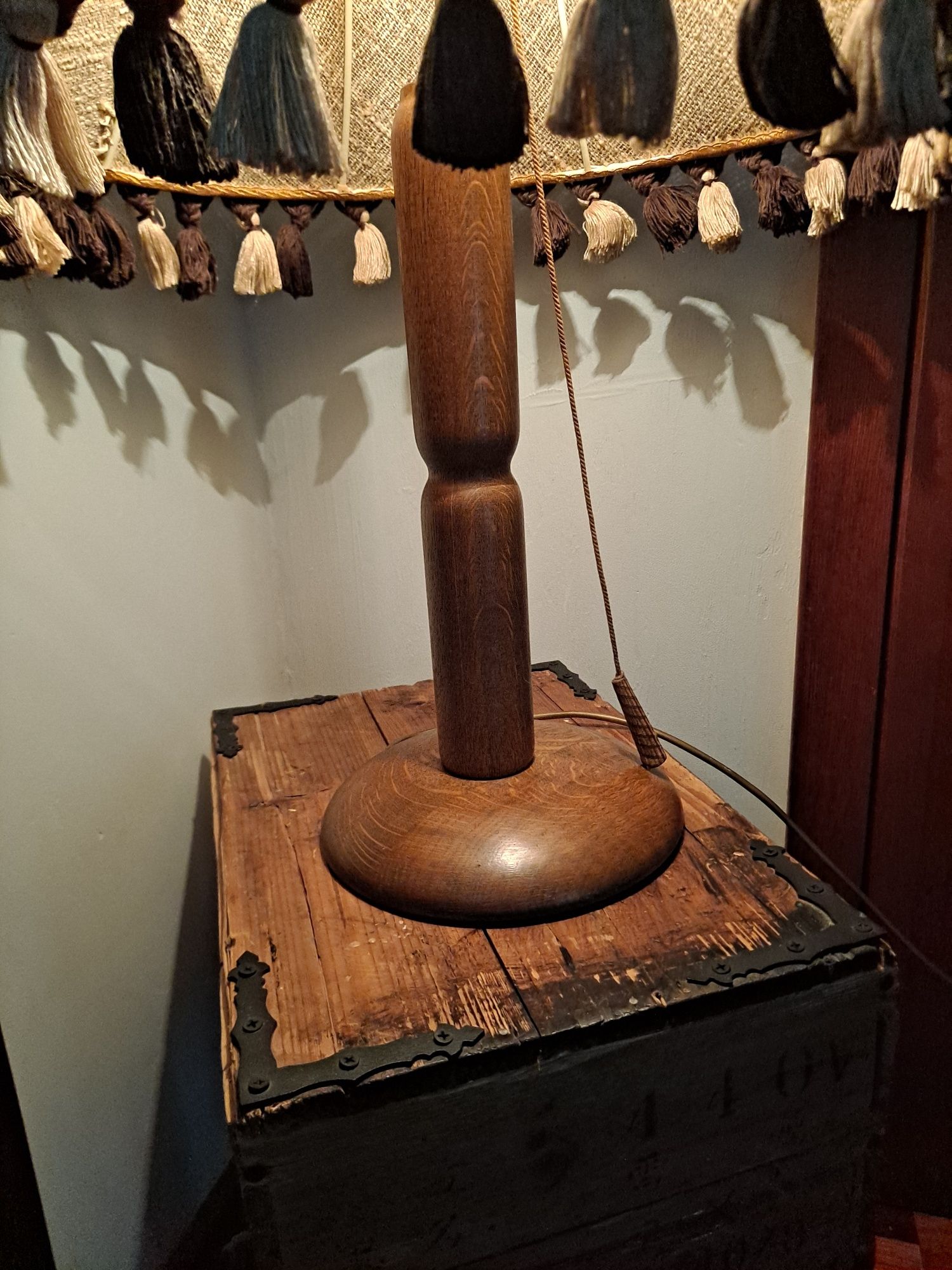 Lampa stojąca retro