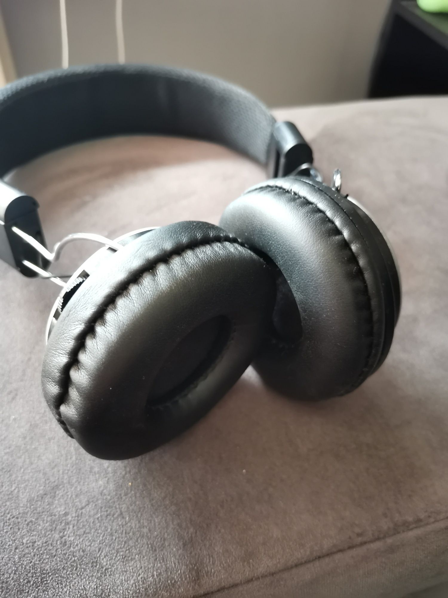 Słuchawki bezprzewodowe Muzo FM