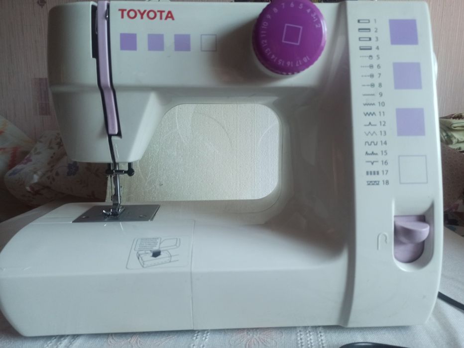 Швейна машинка Toyota