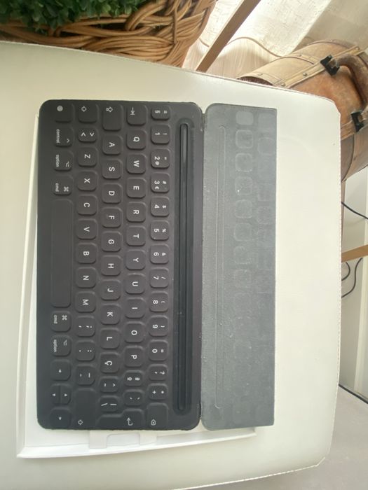 Apple Smart Keyboard 10.2 e 10.564550298719235124