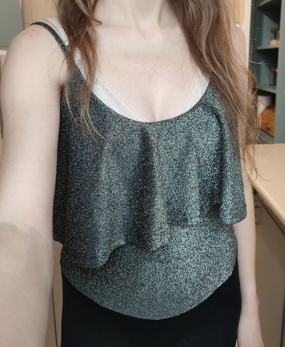 Błyszczące damskie body