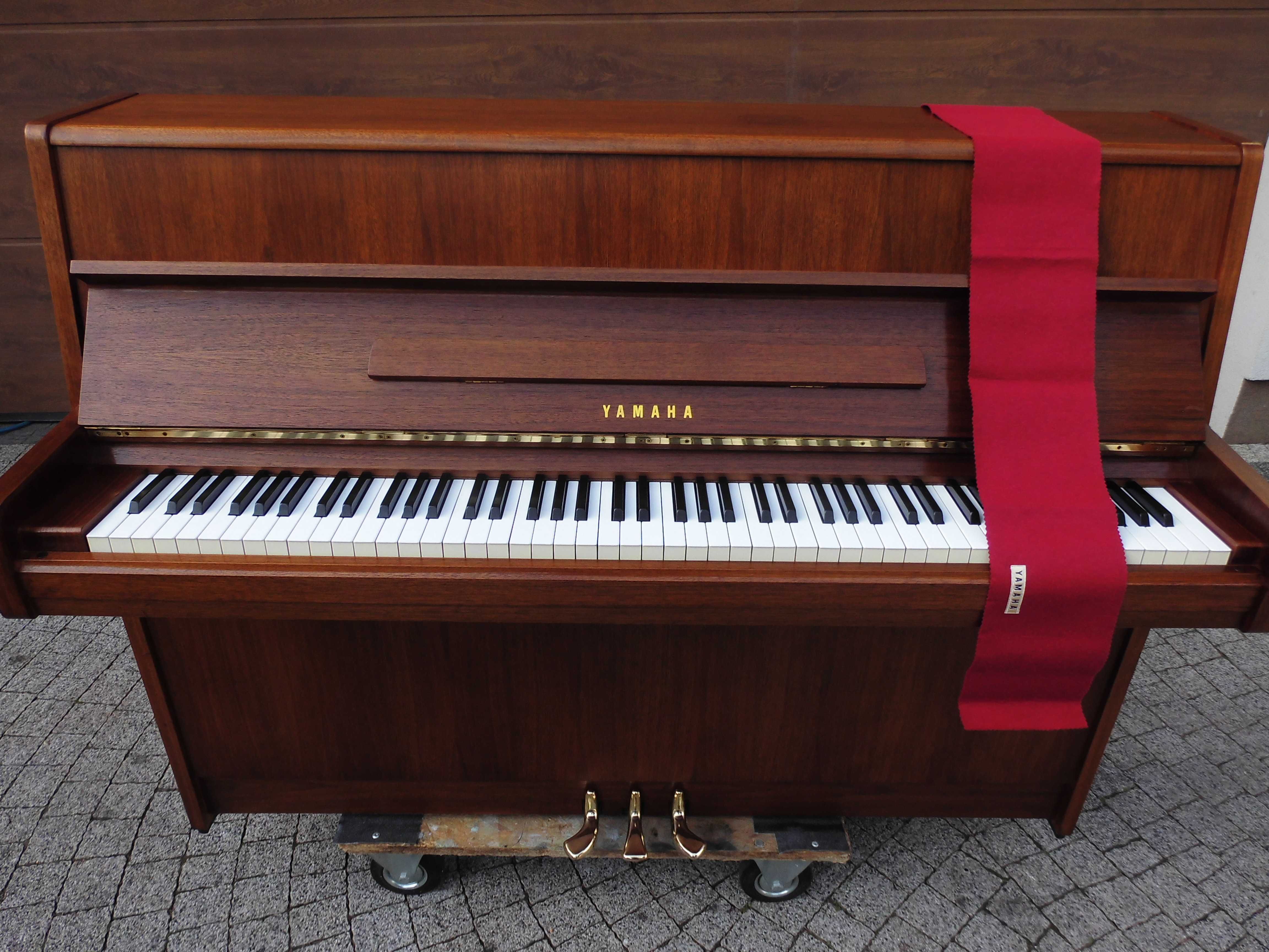 pianino samick U109 w pieknej ciemnej wiśni idealne do bloku 120cm