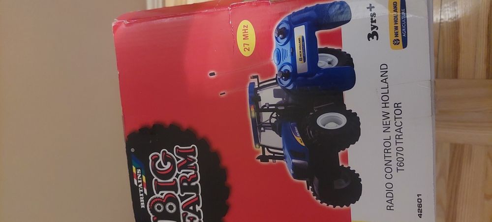 NEW HOLLAND traktor sterowany na pilot